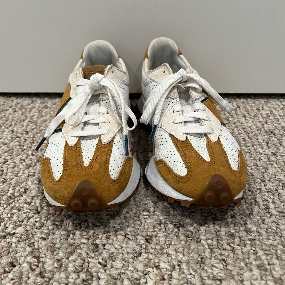 Bandier x NEW BALANCE 327 Women’s Size 8 Workwear Tan WS327QW EXCELLENT - Picture 5 of 7